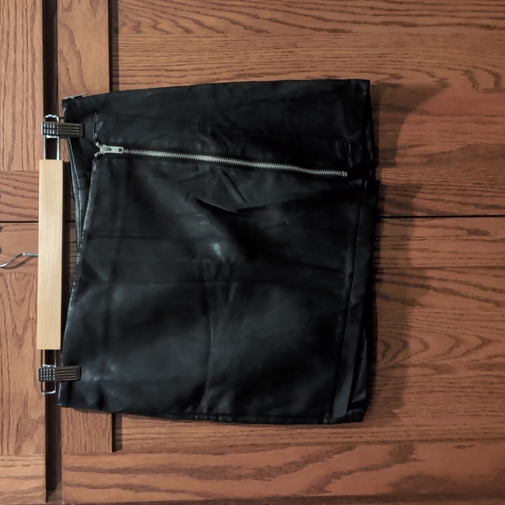 Faux leather mini skirt